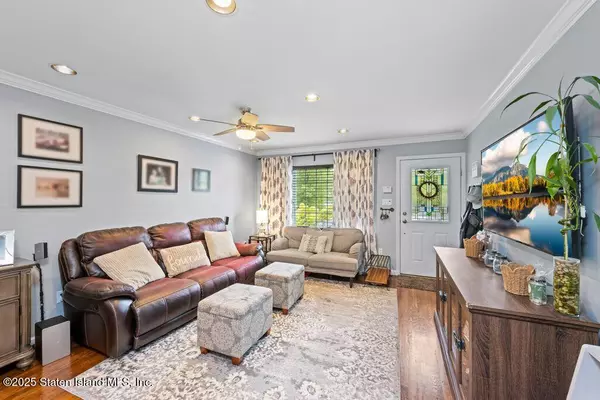 Staten Island, NY 10312,95 Lorraine AVE