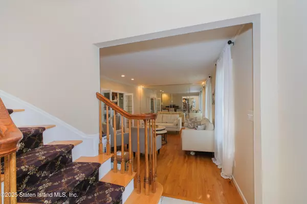 Staten Island, NY 10307,5 Haywood ST