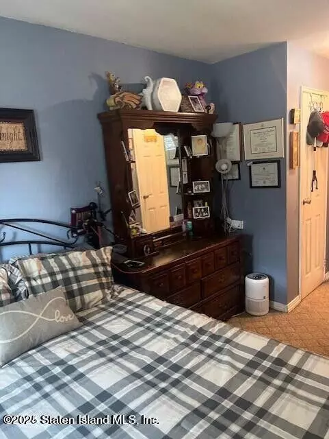 Staten Island, NY 10306,22 Bay TER #2e