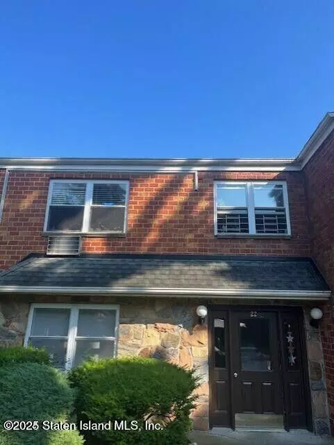 Staten Island, NY 10306,22 Bay TER #2e