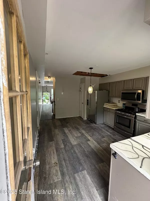 Staten Island, NY 10304,22 Pommer AVE