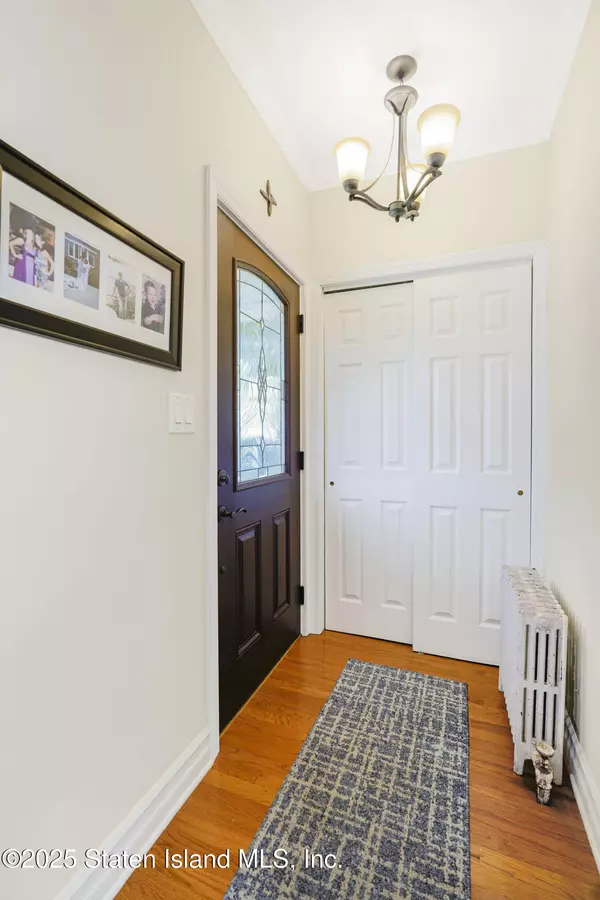 Staten Island, NY 10306,39 Summit AVE