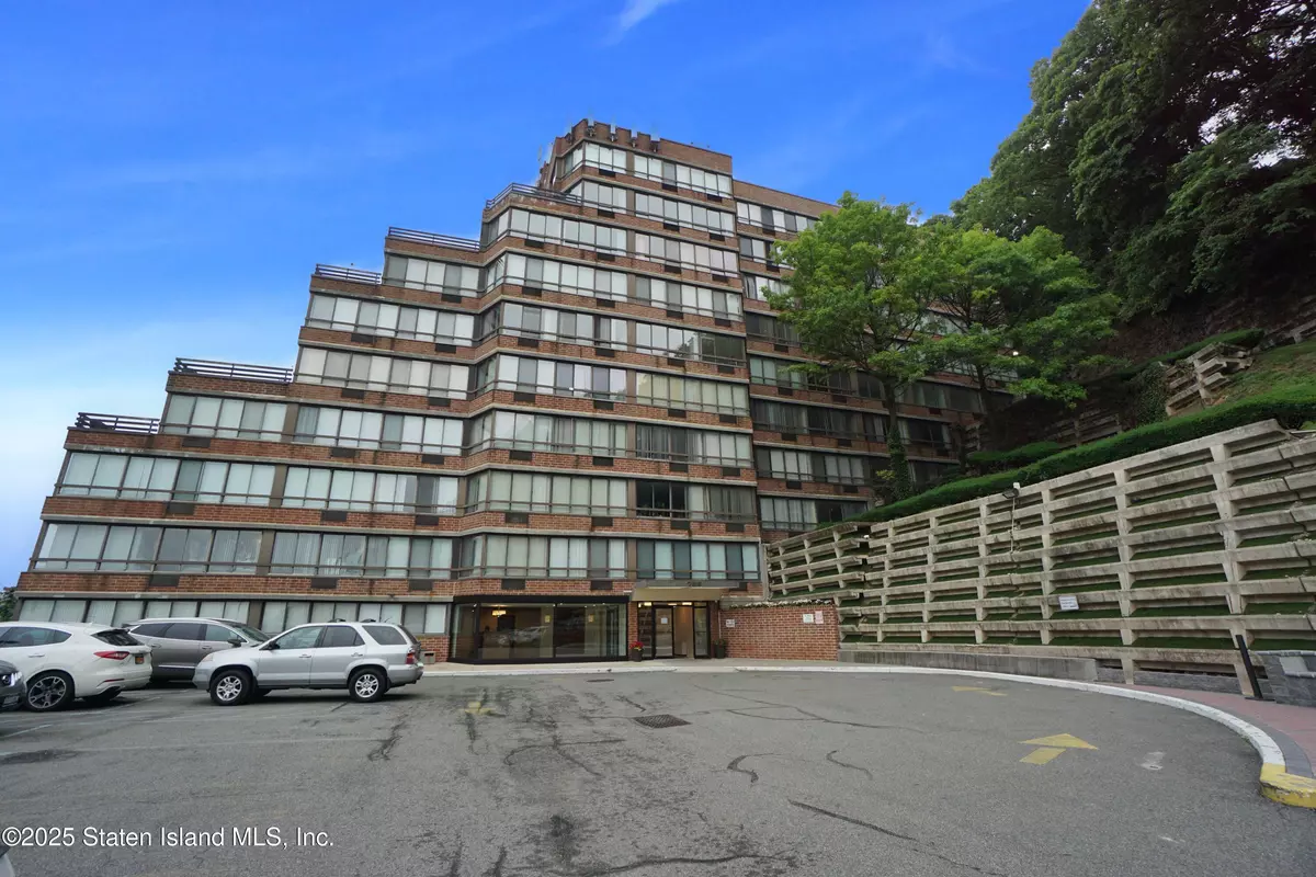 Staten Island, NY 10304,755 Narrows RD N #602