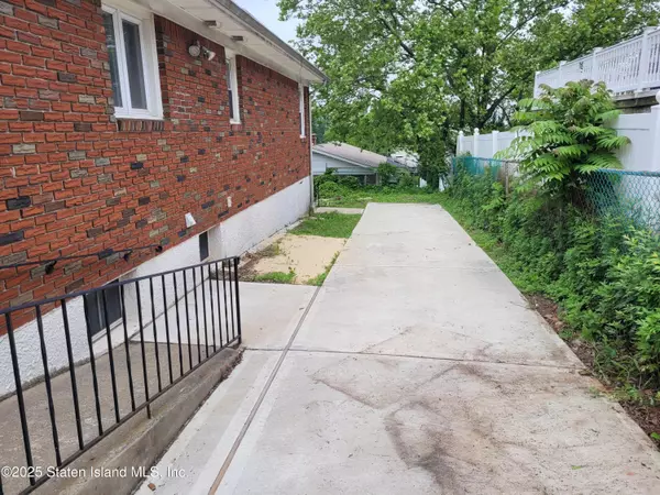 Staten Island, NY 10314,63 Bolivar ST