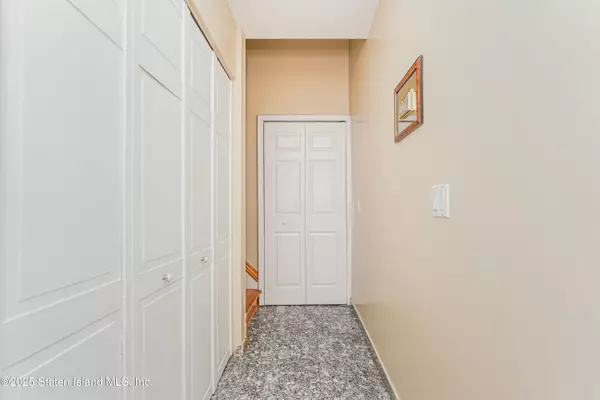 Staten Island, NY 10308,34 Stern CT
