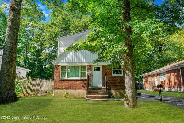 99 Acorn ST, Staten Island, NY 10306