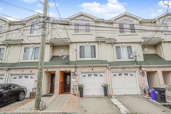 Staten Island, NY 10304,39 Merivale LN