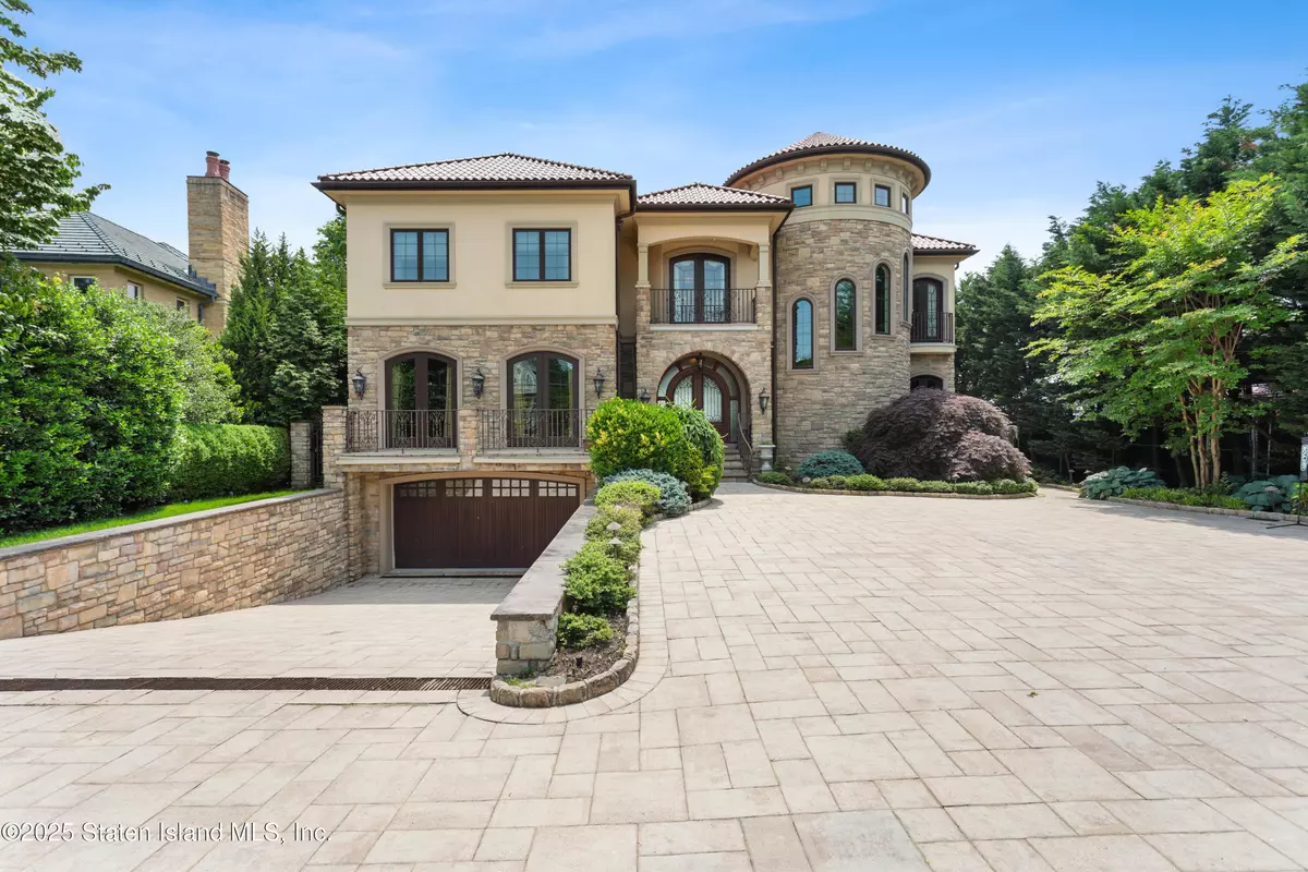 Staten Island, NY 10312,40 Wakefield RD