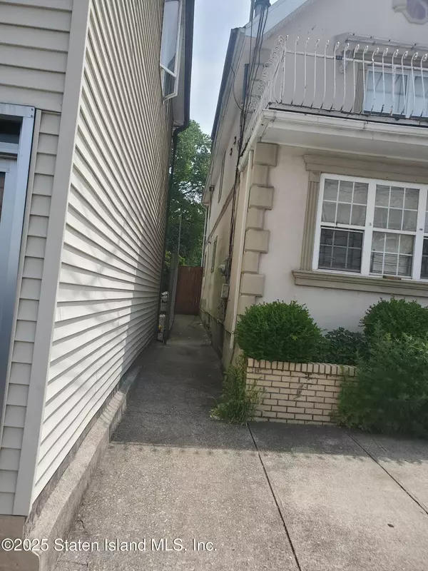 Staten Island, NY 10310,401 Broadway