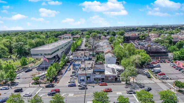 Staten Island, NY 10314,956 Richmond AVE