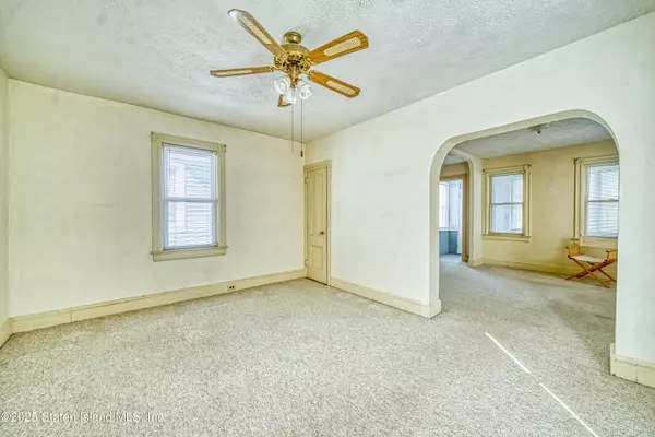 Staten Island, NY 10302,25 Lexington AVE