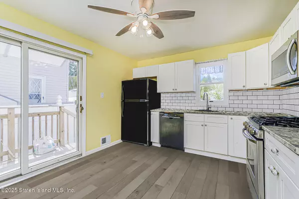 Staten Island, NY 10306,345 Milton AVE
