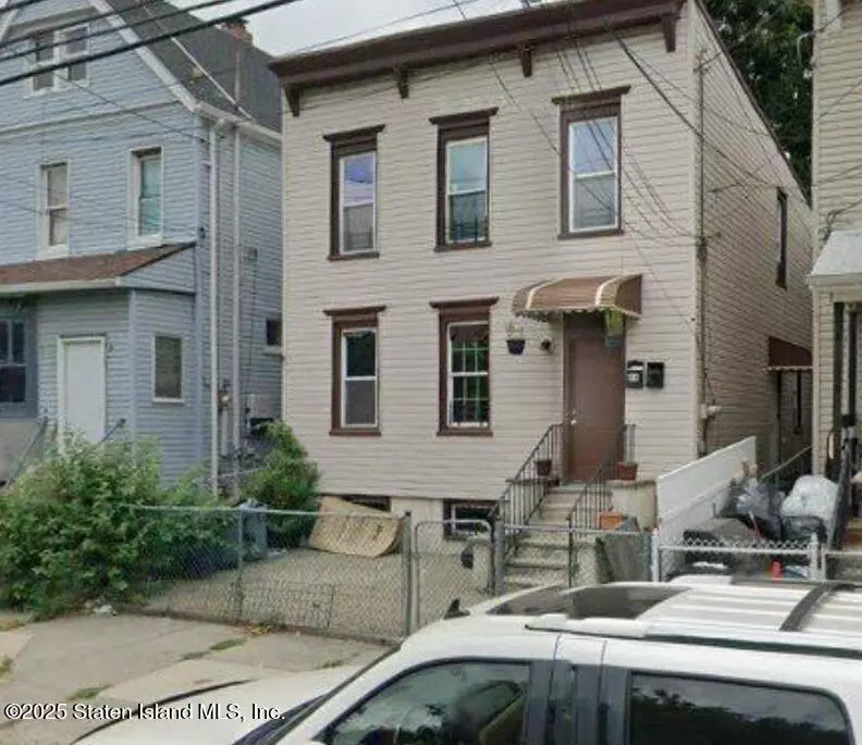 Staten Island, NY 10304,94 Gordon ST