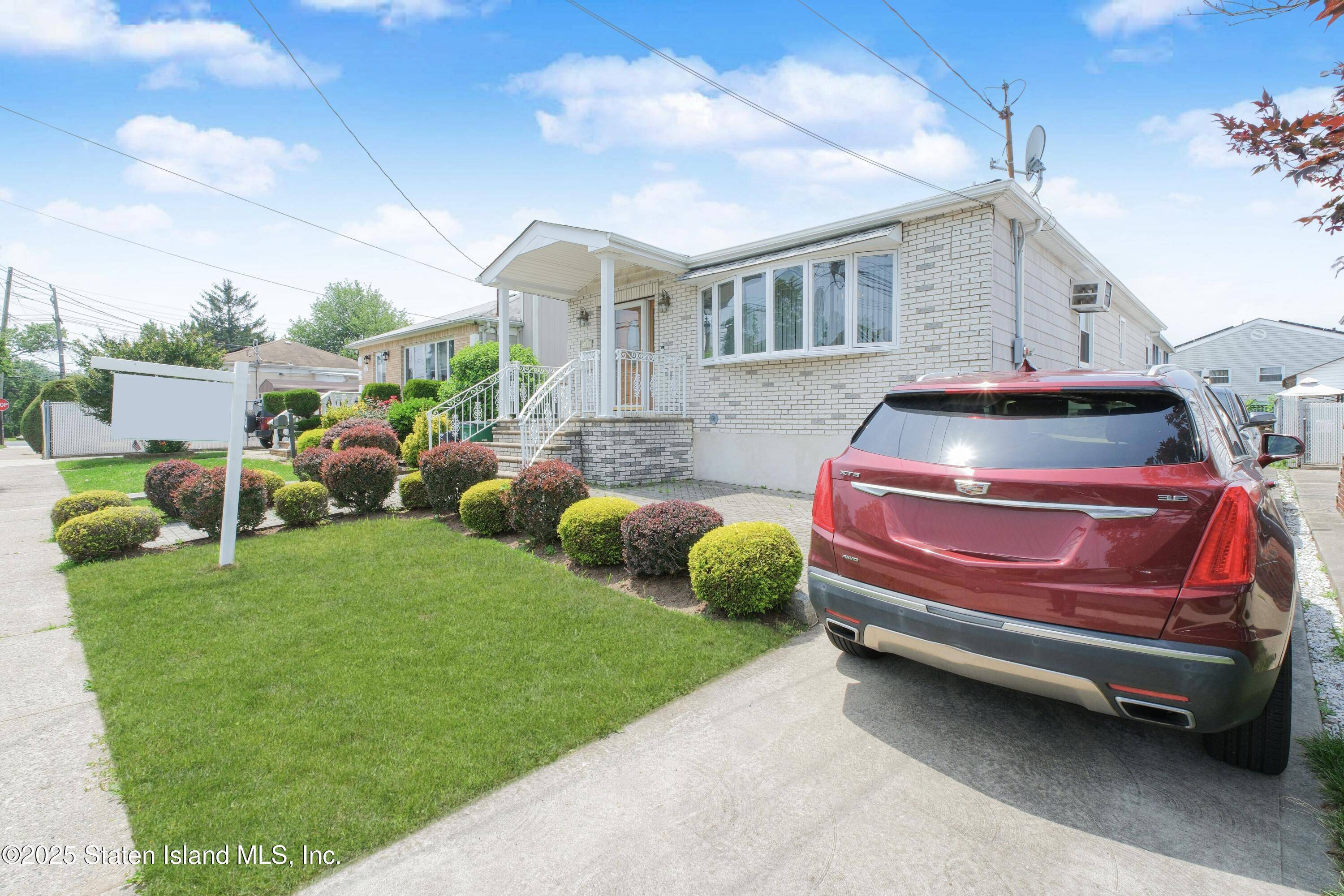 Staten Island, NY 10312,119 Stafford AVE
