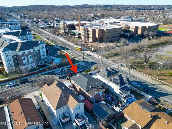 Staten Island, NY 10306,10 Mill RD