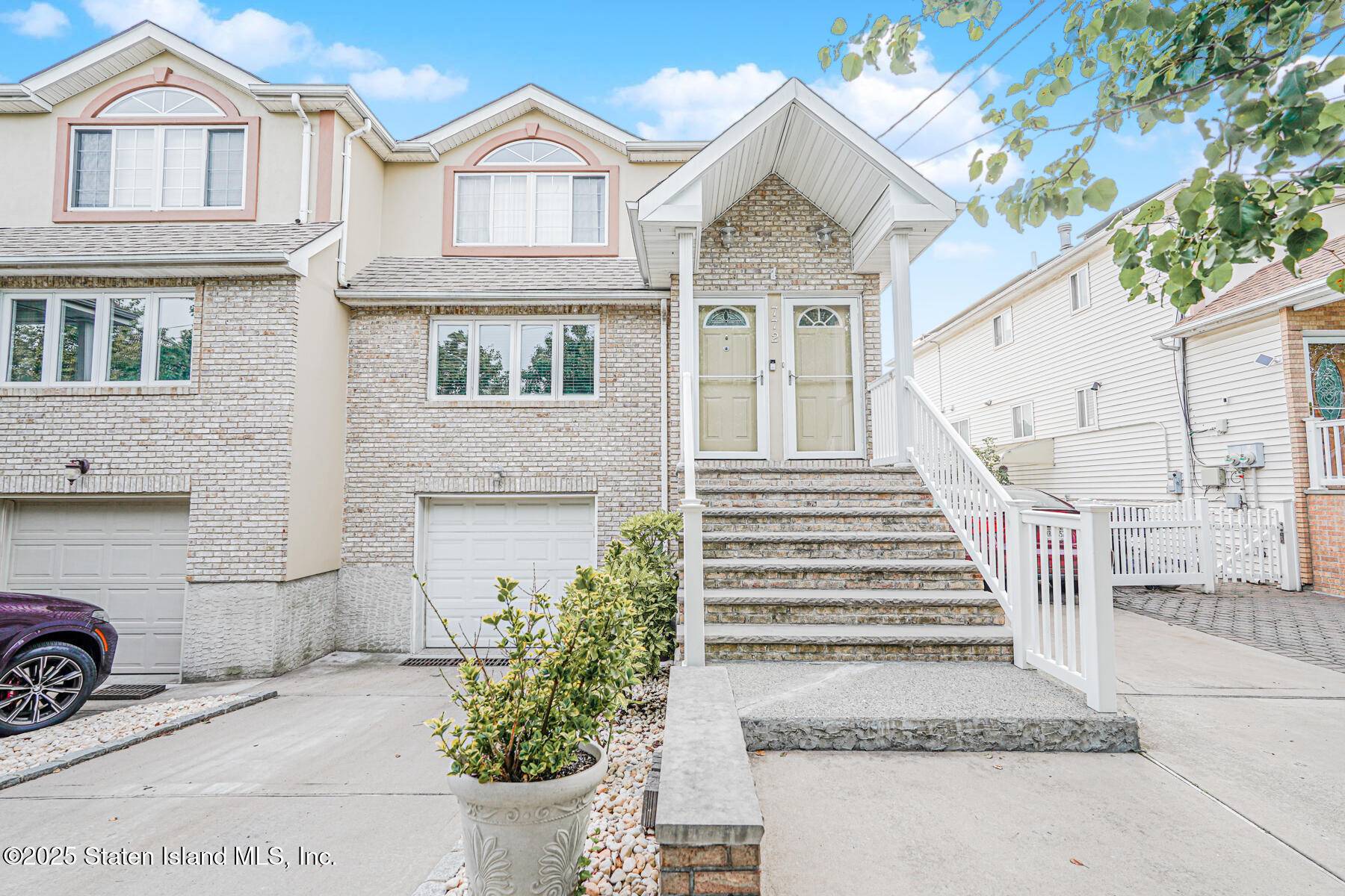 Staten Island, NY 10309,772 Rossville AVE