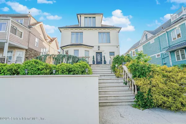 Staten Island, NY 10305,296 Edgewater ST