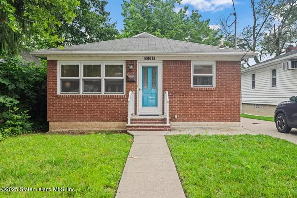 591 Woolley AVE, Staten Island, NY 10314