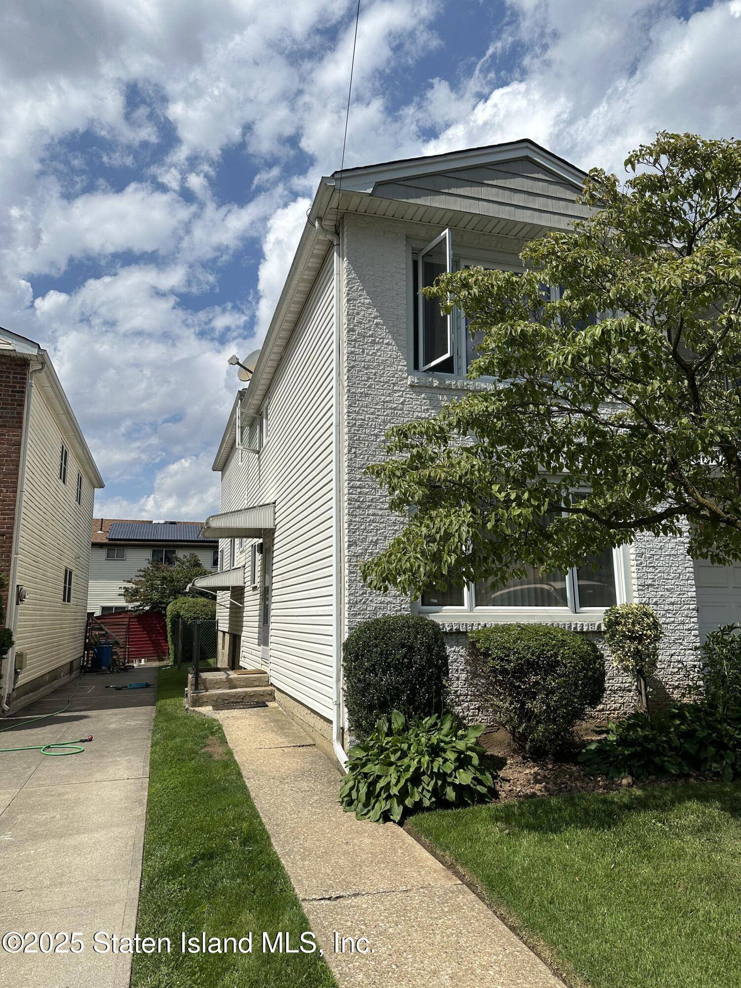 965 Willowbrook RD, Staten Island, NY 10314