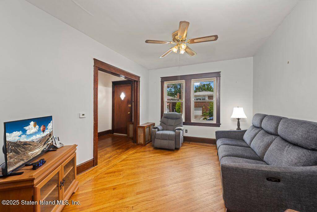 Staten Island, NY 10314,188 Chandler AVE
