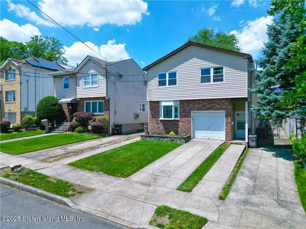 Staten Island, NY 10308,275 Katan AVE