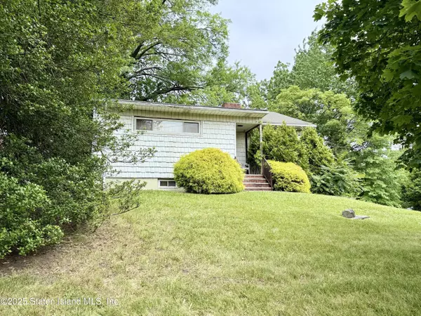 Staten Island, NY 10304,949 Todt Hill RD