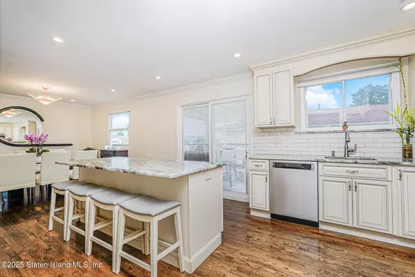 Staten Island, NY 10314,96 Paulding AVE