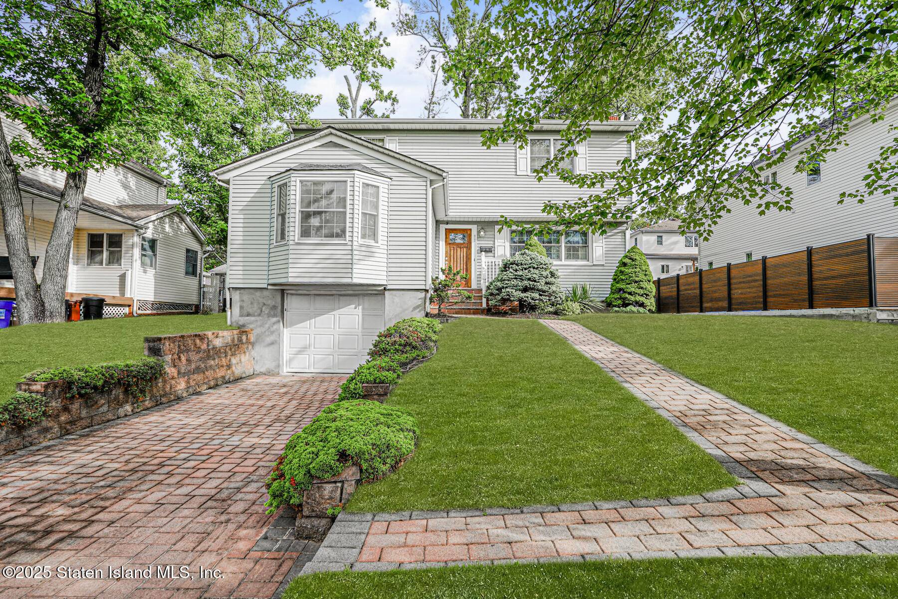 97 Kinghorn ST, Staten Island, NY 10312