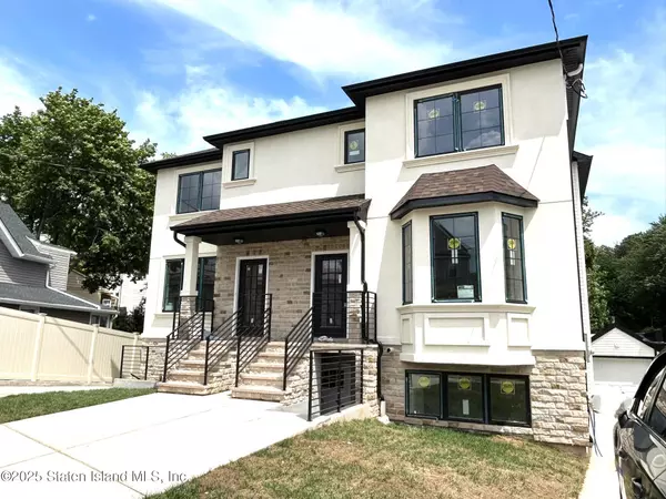 Staten Island, NY 10305,25 Marie ST