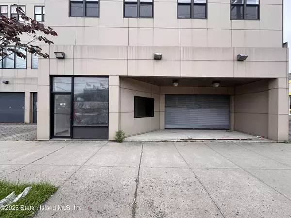 Staten Island, NY 10306,2000 Hylan Blvd
