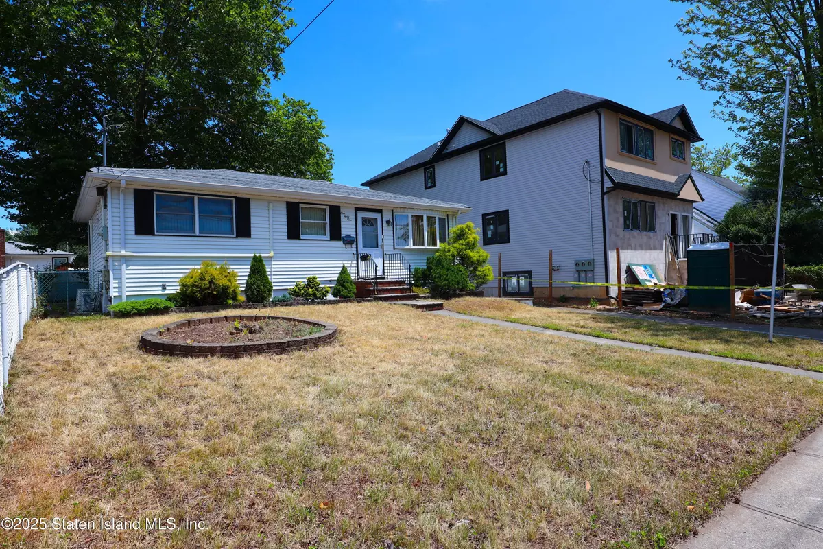 Staten Island, NY 10306,149 Hull AVE