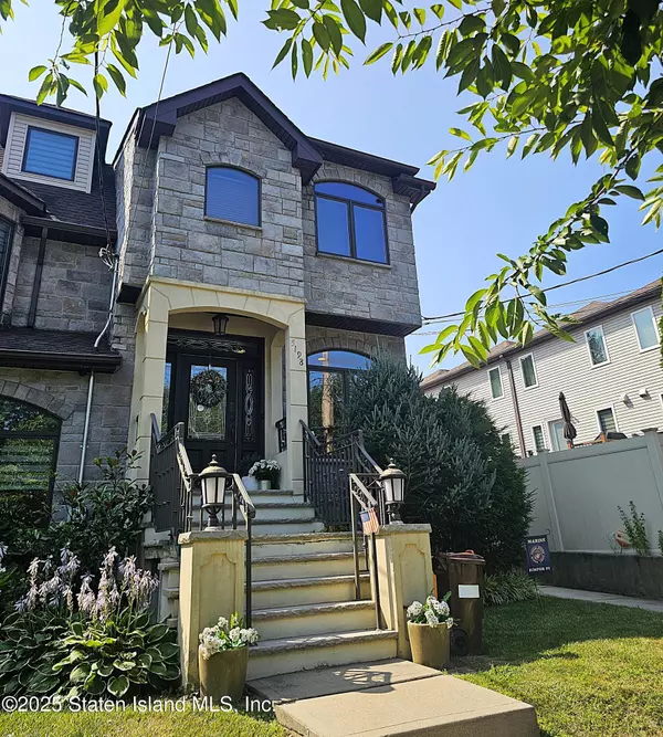 Staten Island, NY 10312,5198 Hylan BLVD