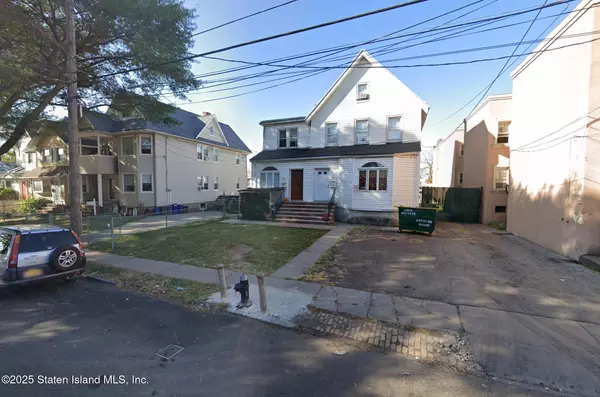 Staten Island, NY 10310,827-829 Post AVE