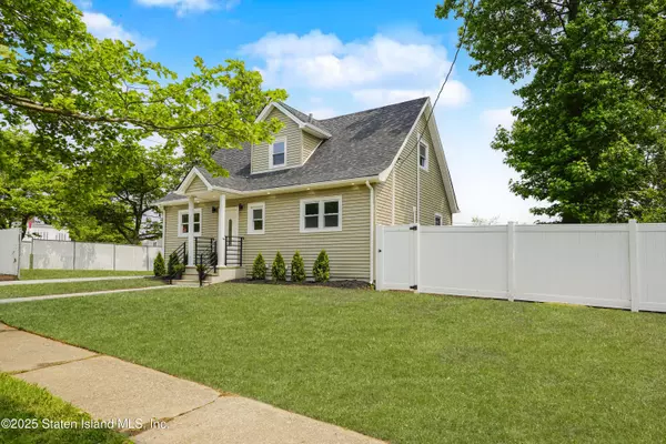 Staten Island, NY 10312,87 Hales AVE