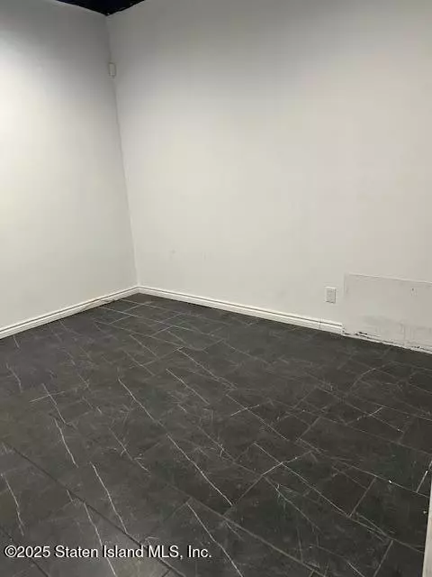 Staten Island, NY 10304,1060 Richmond RD