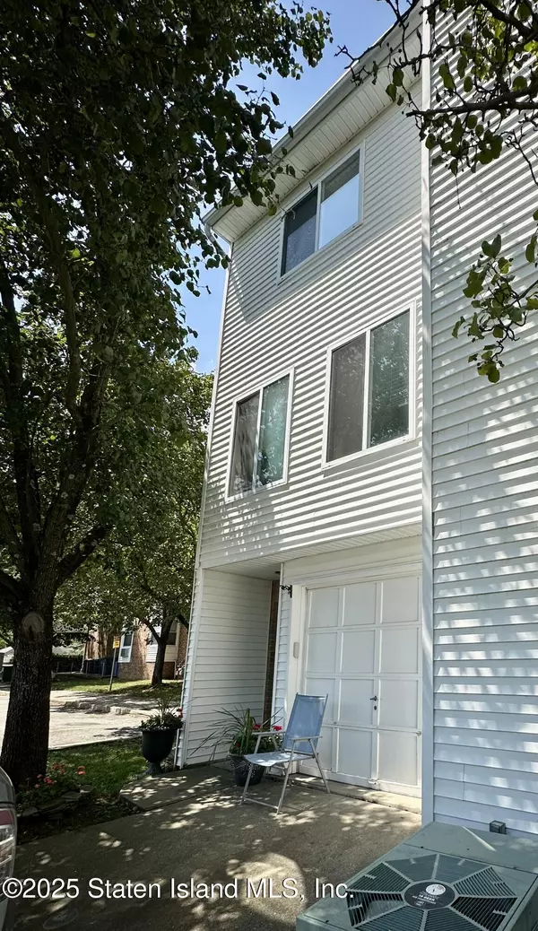 Staten Island, NY 10312,384 Aspen Knolls WAY