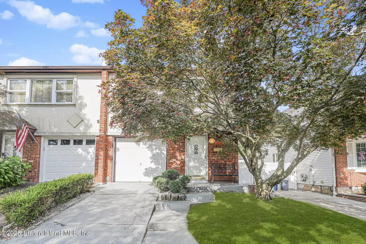 Staten Island, NY 10312,68 Gold AVE