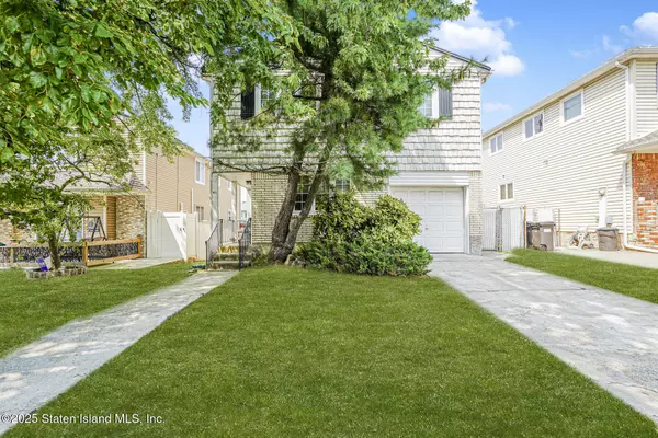 Staten Island, NY 10308,41 Middle Loop RD