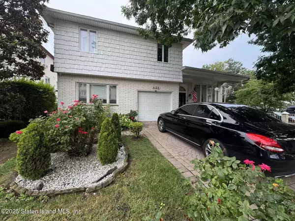 420 Stobe AVE, Staten Island, NY 10306