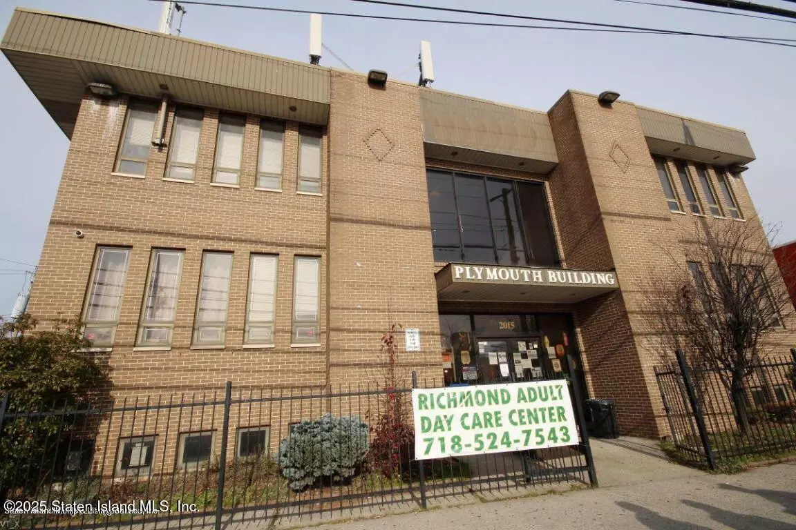 Staten Island, NY 10303,2015 Forest AVE #A-2