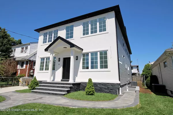 51 Bedford AVE, Staten Island, NY 10306