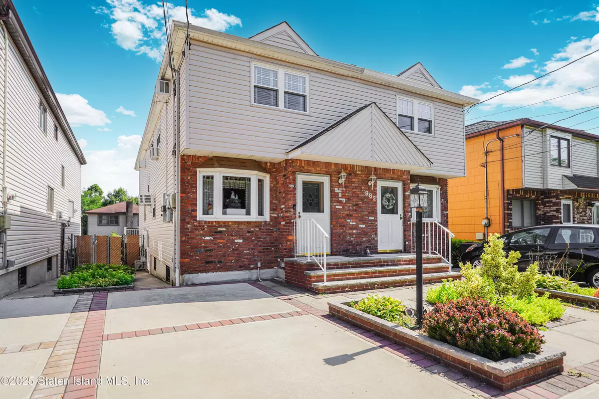 Staten Island, NY 10309,980 Rensselaer AVE