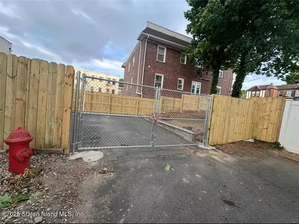 145 Norma PL, Staten Island, NY 10301