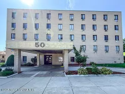Staten Island, NY 10310,50 Belair RD #4i