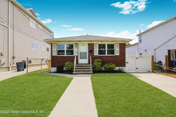 Staten Island, NY 10305,366 Cromwell AVE