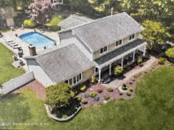 8 Garvey DR, Monroe, NJ 08831