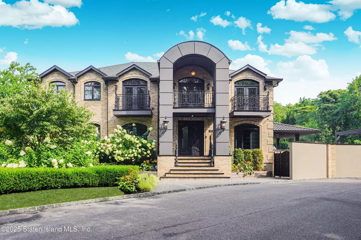 Staten Island, NY 10307,327 Sprague AVE