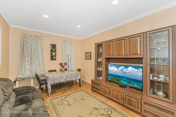 Brooklyn, NY 11209,255 79th ST #A4