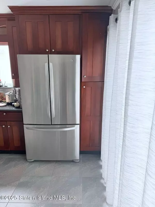 Staten Island, NY 10306,969 Nugent AVE