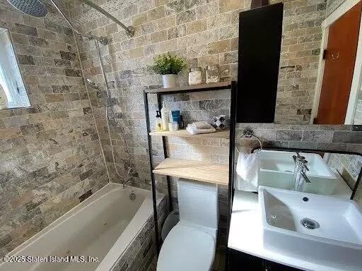 Staten Island, NY 10306,969 Nugent AVE